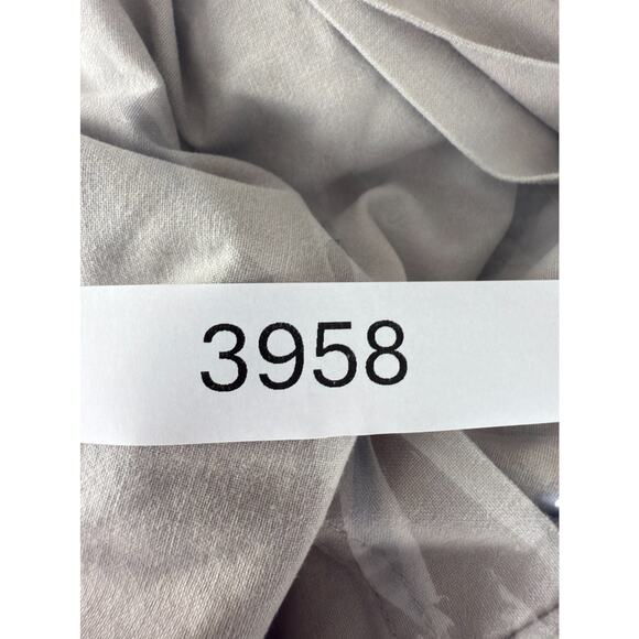 LL Bean Plus Size 18 Flat Front Casual Chino Shorts Gray Button Zip Pocket - Picture 10 of 10